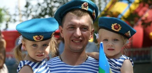 Десант дети. Одежда десантника для ребенка. Красивый десантник. Десант дети. Десантник для детей.