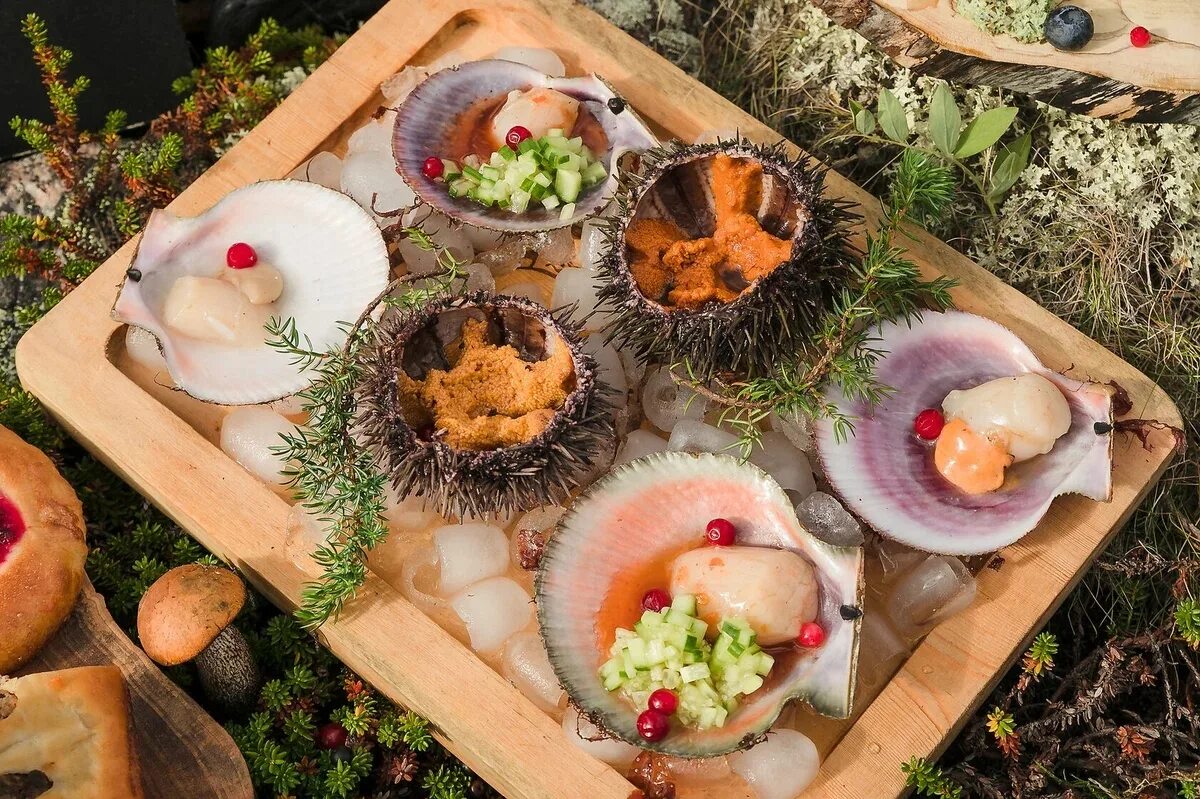 Традиционная еда. Коми пермяки национальные блюда. Сахалин морепродукты. Блюда тверь. Русская кухня.