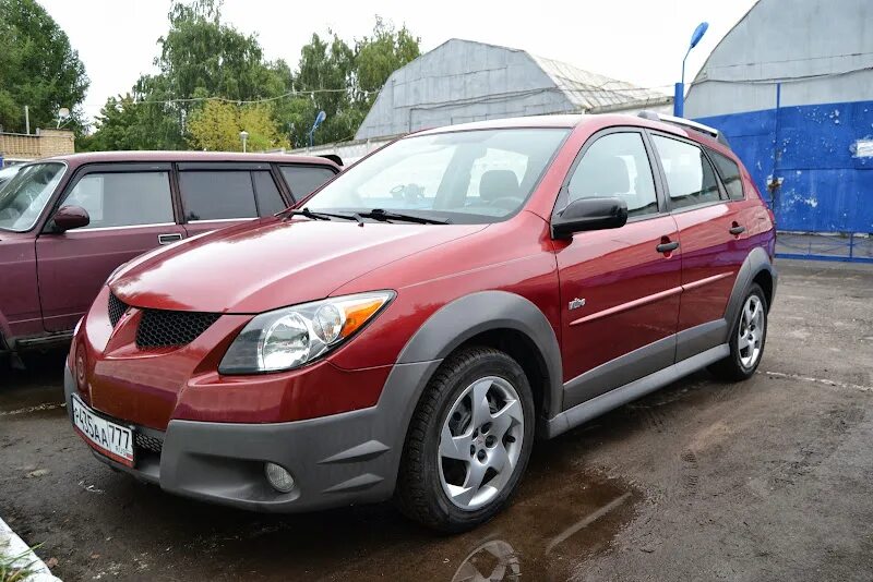 Понтиак это тойота матрикс. Понтиак вайб и тойота вольтц. Понтиак матрикс. Понтиак матрикс. Pontiac vibe 2004.