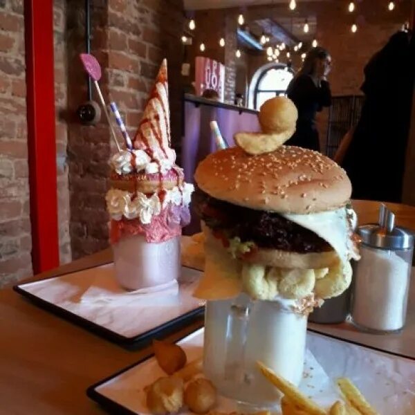 Микки манкис кафе. Кафе mickey monkeys санкт-петербург. Микки манки санкт-петербург. Кафе в питере микки и манки. Mickey and monkeys кафе спб.