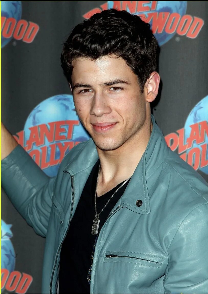 Ник лаше. Как переводится. Ник бывший. Никейн. Ник сент клер.