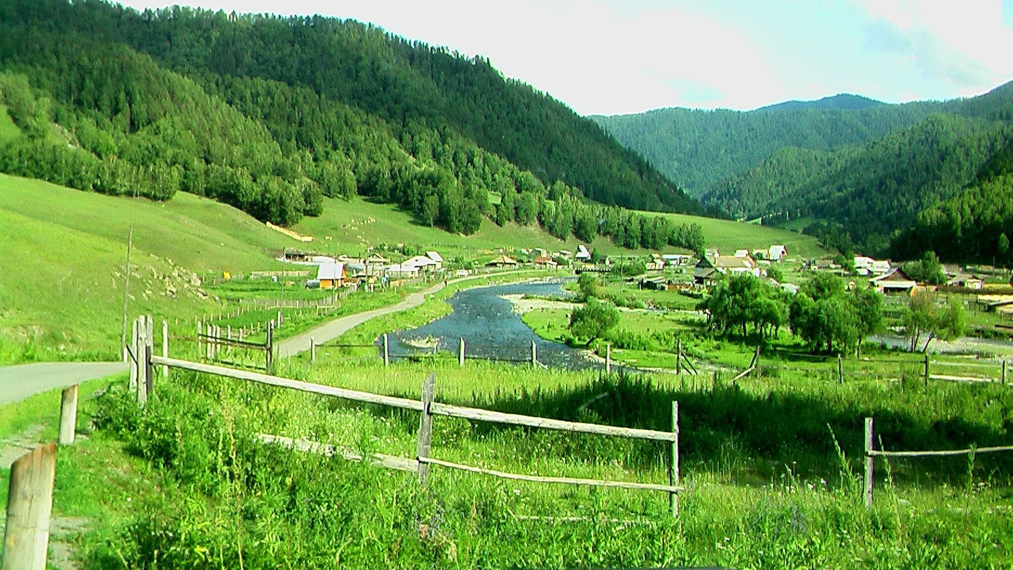 Бирюля республика алтай. Уожан горный Алтай. Село Уожан Чемальский район. Село Уожан Республика Алтай. Село Бирюля горный Алтай.