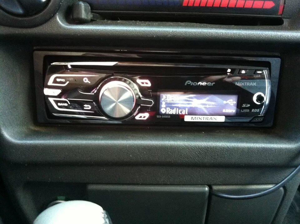 Как установить пионер автомагнитола. Pioneer deh 5450sd. магнитола пионер deh 5450sd. автомагнитола пионер ден 5450. магнитола аб 64 пионер.