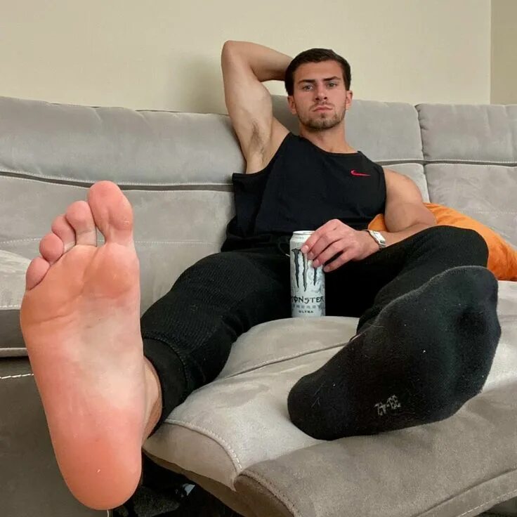 Master feet. Master Kevin feet. Male feet Master. King tanned. Str8 feet Master.