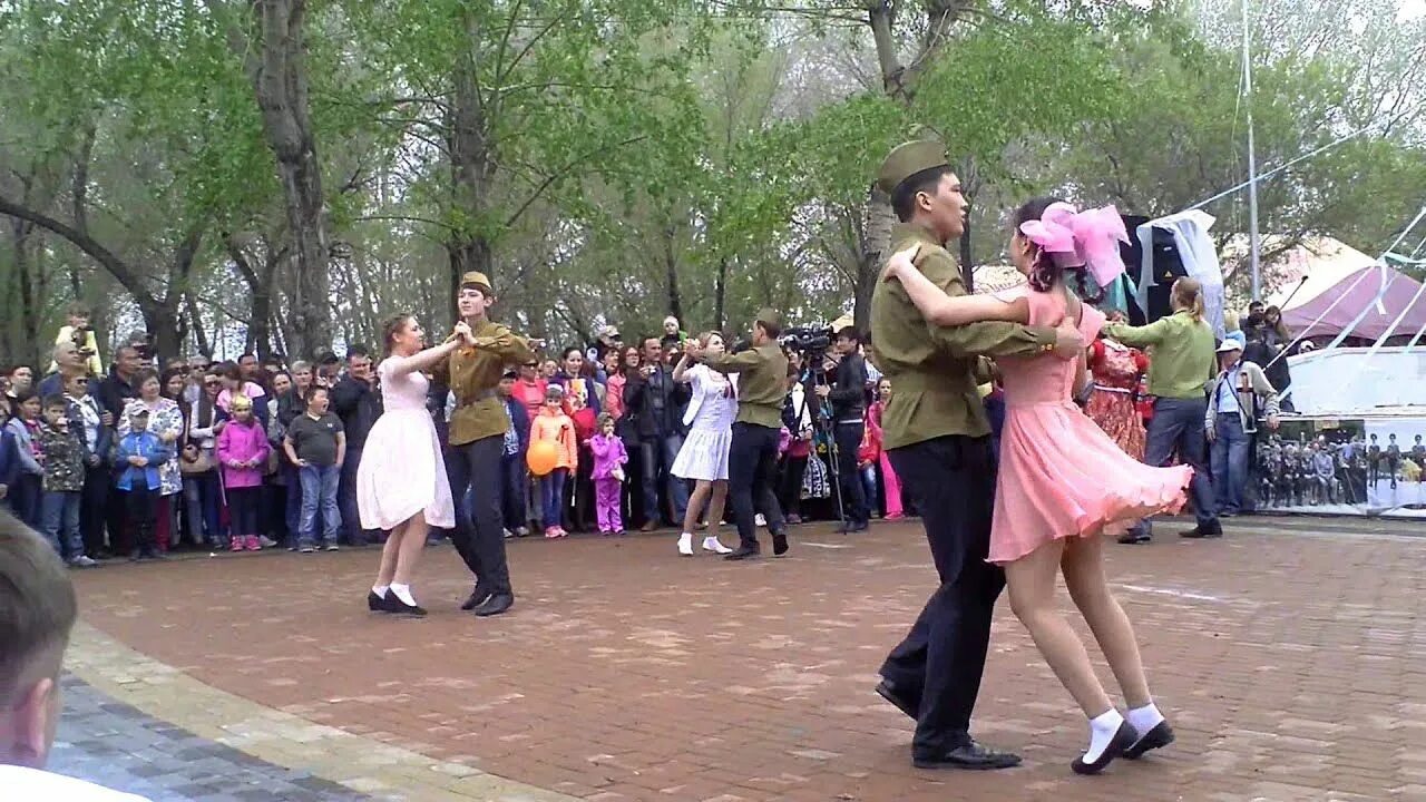 Танец детей на 9 мая. Вальс победы танец. бальные танцы вальс победы. 9 мая 2015 года залегощь вальс.