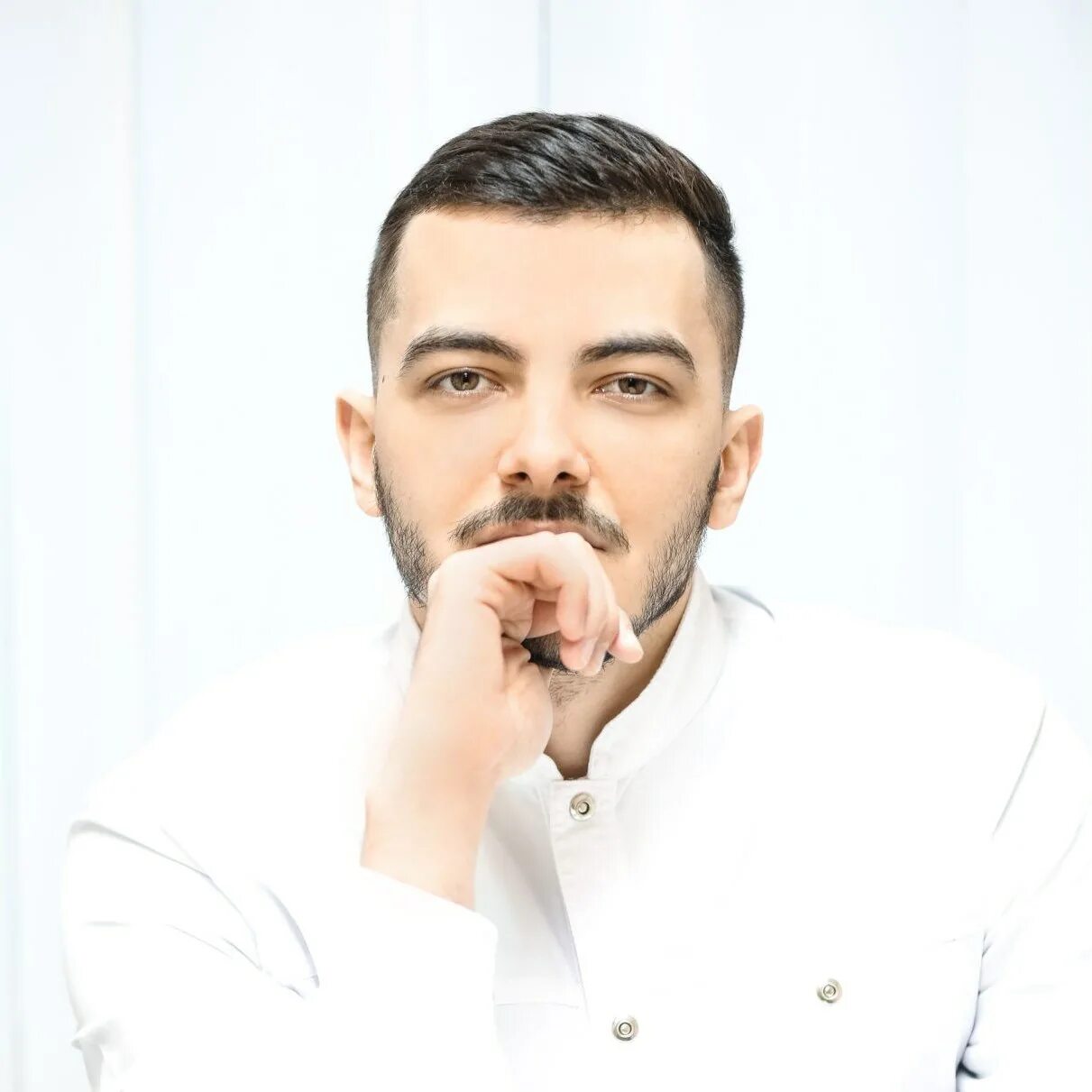 Севак самвелович саакян пластический хирург, сургут. Sevak километры. Ханагян севак тигранович. Севак певец. Севак ханагян голос.