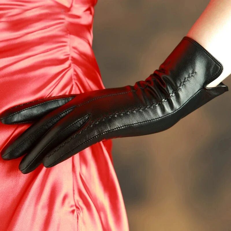 Купить женские перчатки москва. Перчатки женские gl-217051. Кожаные перчатки. Кожаные перчатки женские. Перчатки кожаные дамские.