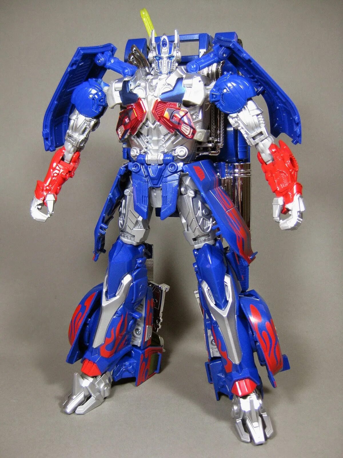 Трансформеры 2 оптимус прайм игрушка 2009. Transformer optimus prime 2007 leader class. Transformers dotm optimus prime. 0 (b+b). Optimus prime 2007.