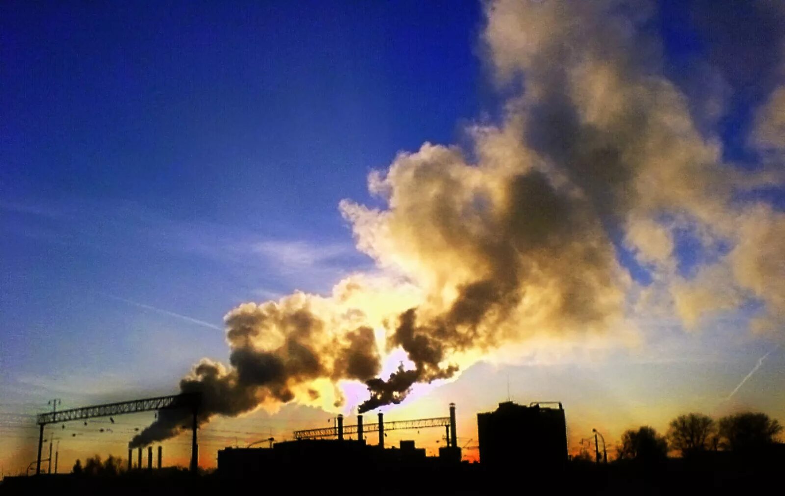 Загрязнение воздуха в Рязани. Загрязненность атмосферы г. Рязани. Выбросы заводов в атмосферу. Промышленное загрязнение атмосферного воздуха. Экология рязанской области