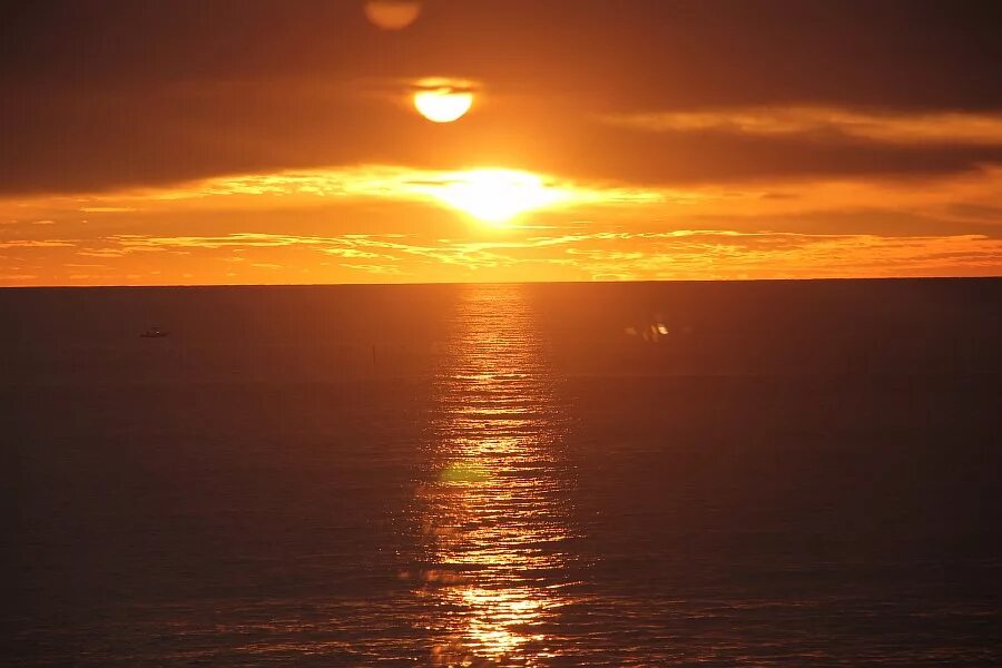 два солнца на небе. два солнца на небе явление. антисолнце. двойное солнце. закат двух солнц.