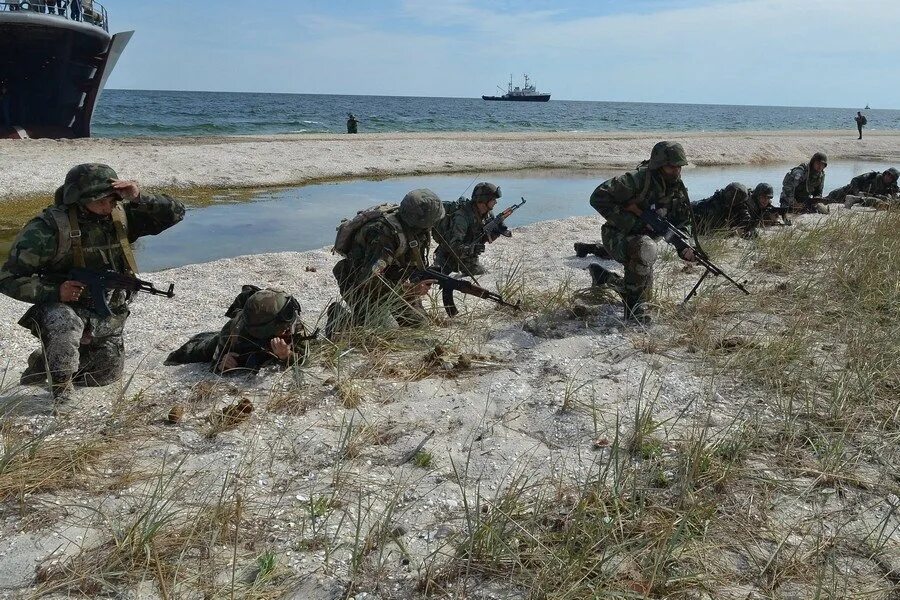 Высадка море. Десант морской пехоты РФ. Военные учения морской пехоты Украины. Морская пехота ВМСУ. Противодесантная оборона побережья НАТО.