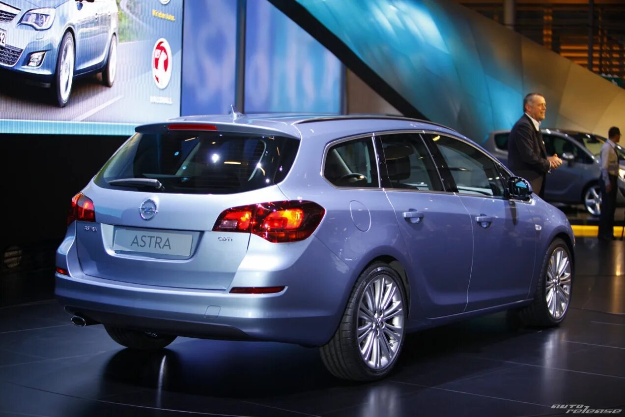 опель astra sports tourer 2012. Opel astra sports tourer 2011. Vauxhall astra sports tourer. Opel astra k универсал. Opel astra sports tourer 2012.
