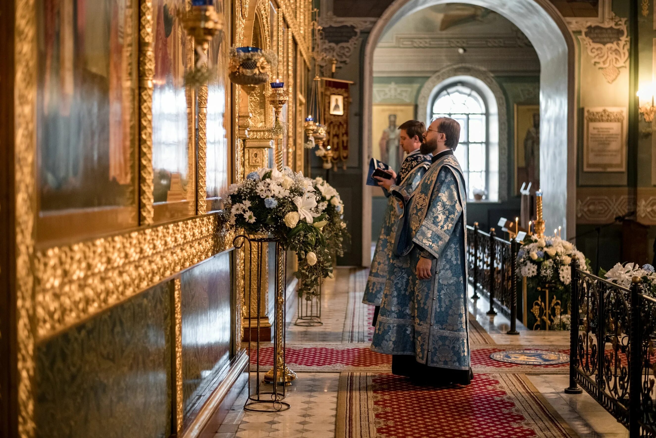 Какой сегодня церковный православный праздник в россии. Благовещение богослужение. Православный праздник Благовещение. Благовещенская Церковь праздник.