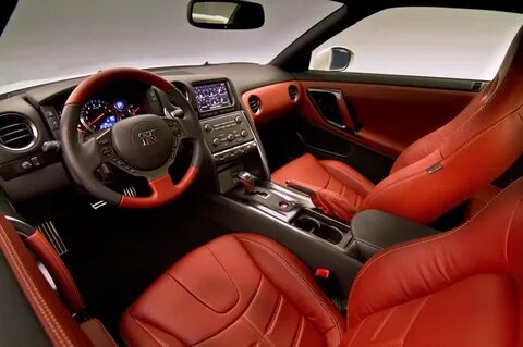 Nissan gtr салон