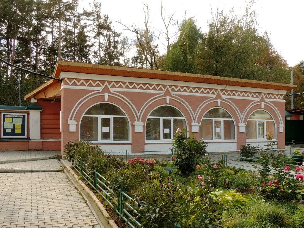 Д захарьино. Захарьино южное бутово. деревня захарьино южное бутово. храм знамения в захарьино. усадьба захарьино.