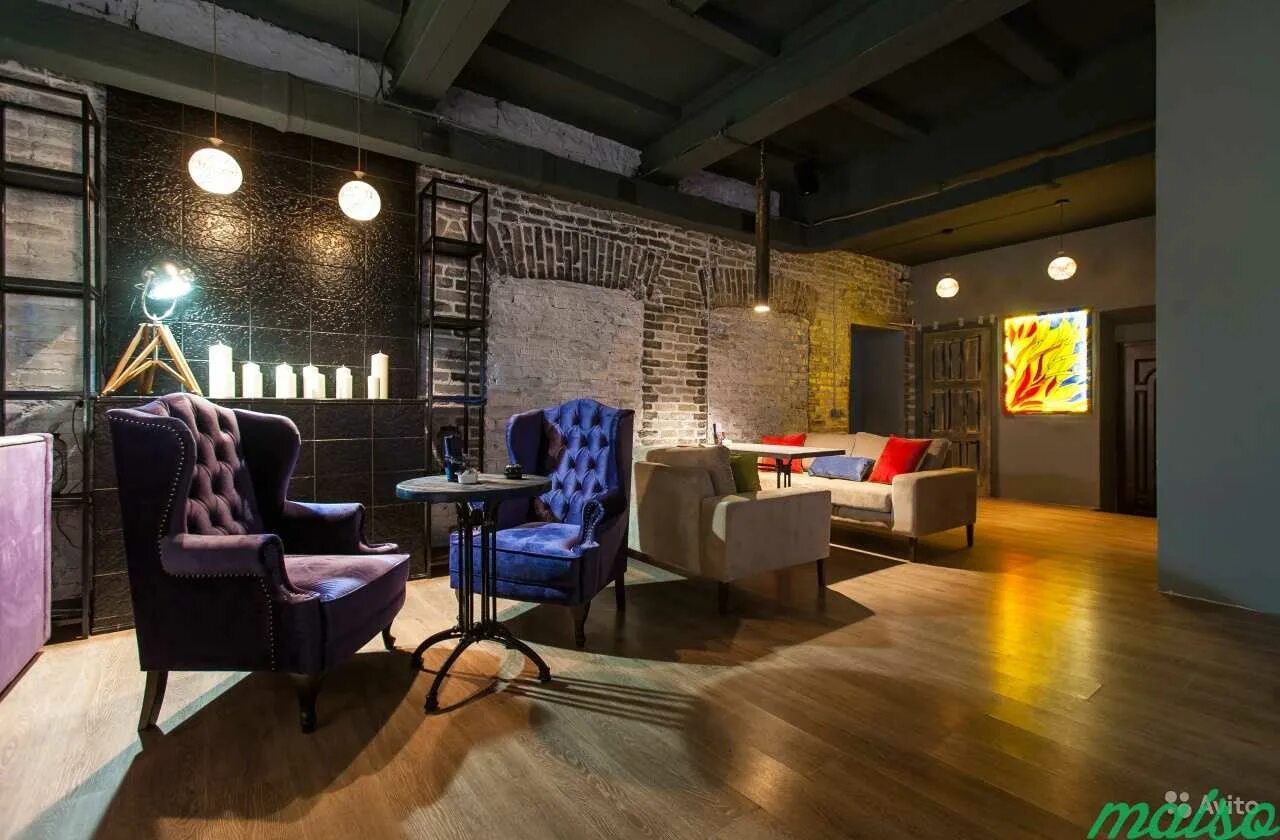 Чиллинг красносельская. Клуб чилаут альметьевск. Интерьер кальянной. Кафе хаус на цветном бульваре кальянная. Чилаут кальянная.