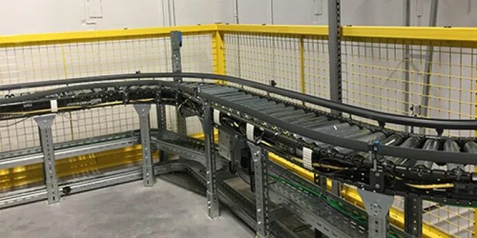 Ограждения конвейеров. Ленточный транспортер cf-1000 bruks. Ленточный транспортер защитное ограждение. Сетчатое ограждение конвейера. Ограждение конвейерной линии.