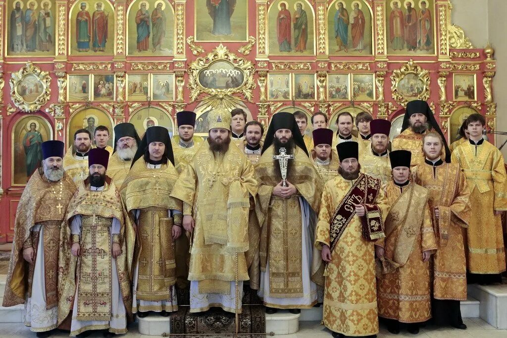 Давидова пустынь монастырь расписание богослужений. Давидова пустынь настоятель монастыря. служба в храме давидова пустынь. вознесенская давидова пустынь внутри.