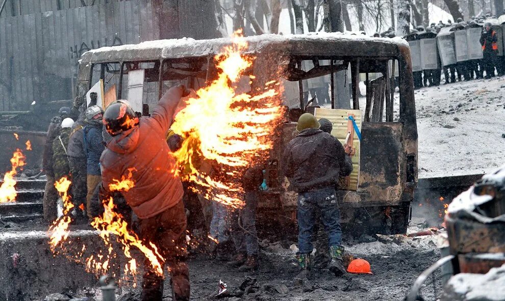 Сколько длился майдан. Майдан 2014. Беркут Украина Майдан на Украине в 2014.