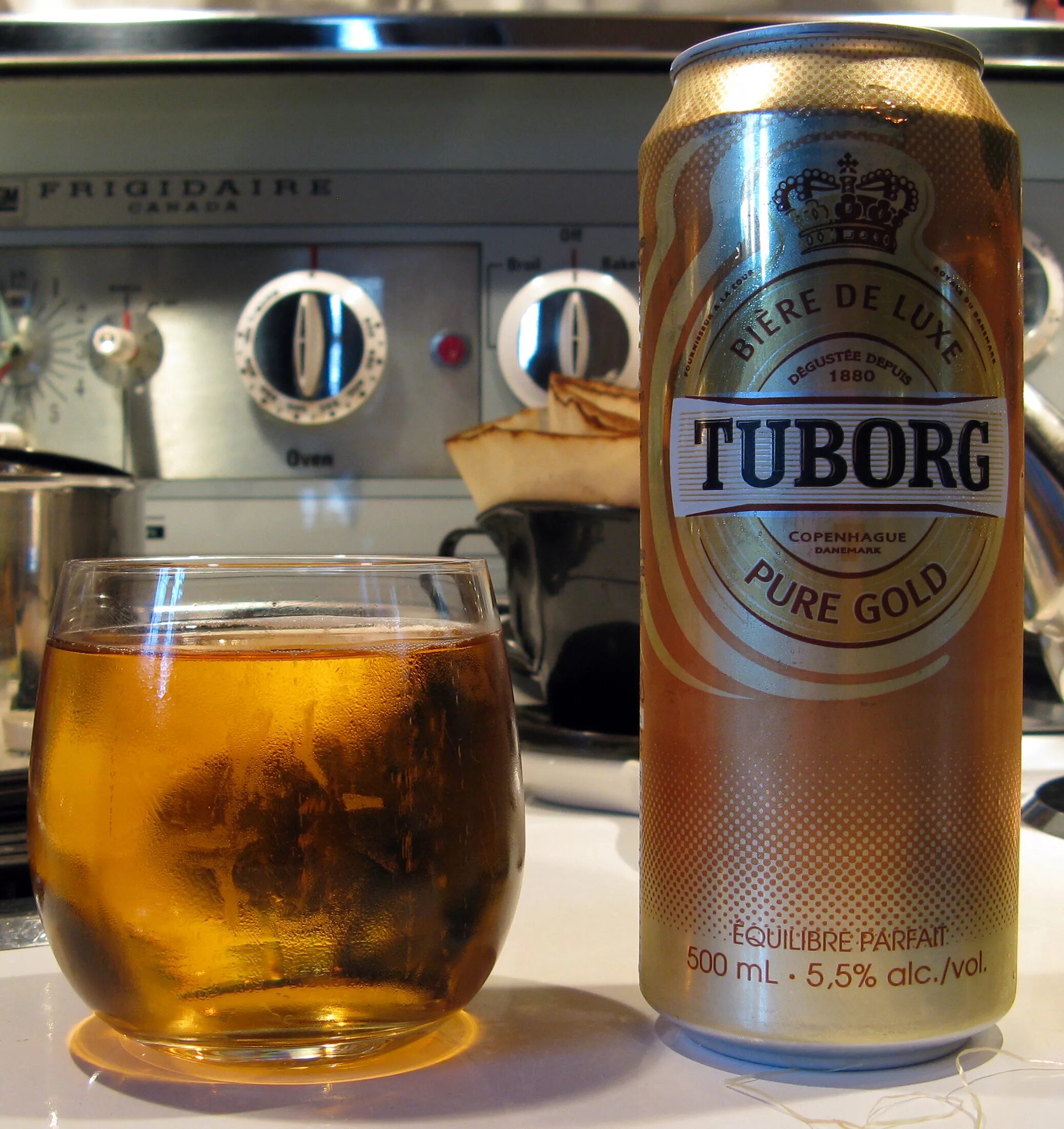 Tuborg Gold 50 CL. Пиво Tuborg Gold. Туборг Голд 0,33. Пиво Tuborg 1990e. Турбо пиво