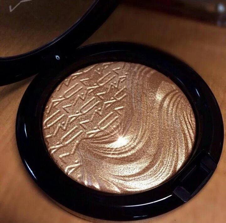 Хайлайтер анастейша беверли хиллз. Хайлайтер бронзатор. Пудра хайлайтер бронзер 3 в 1. Хайлайтер бронзатор. Хайлайтер -бронзатор anastasia beverly hills so hollywood.