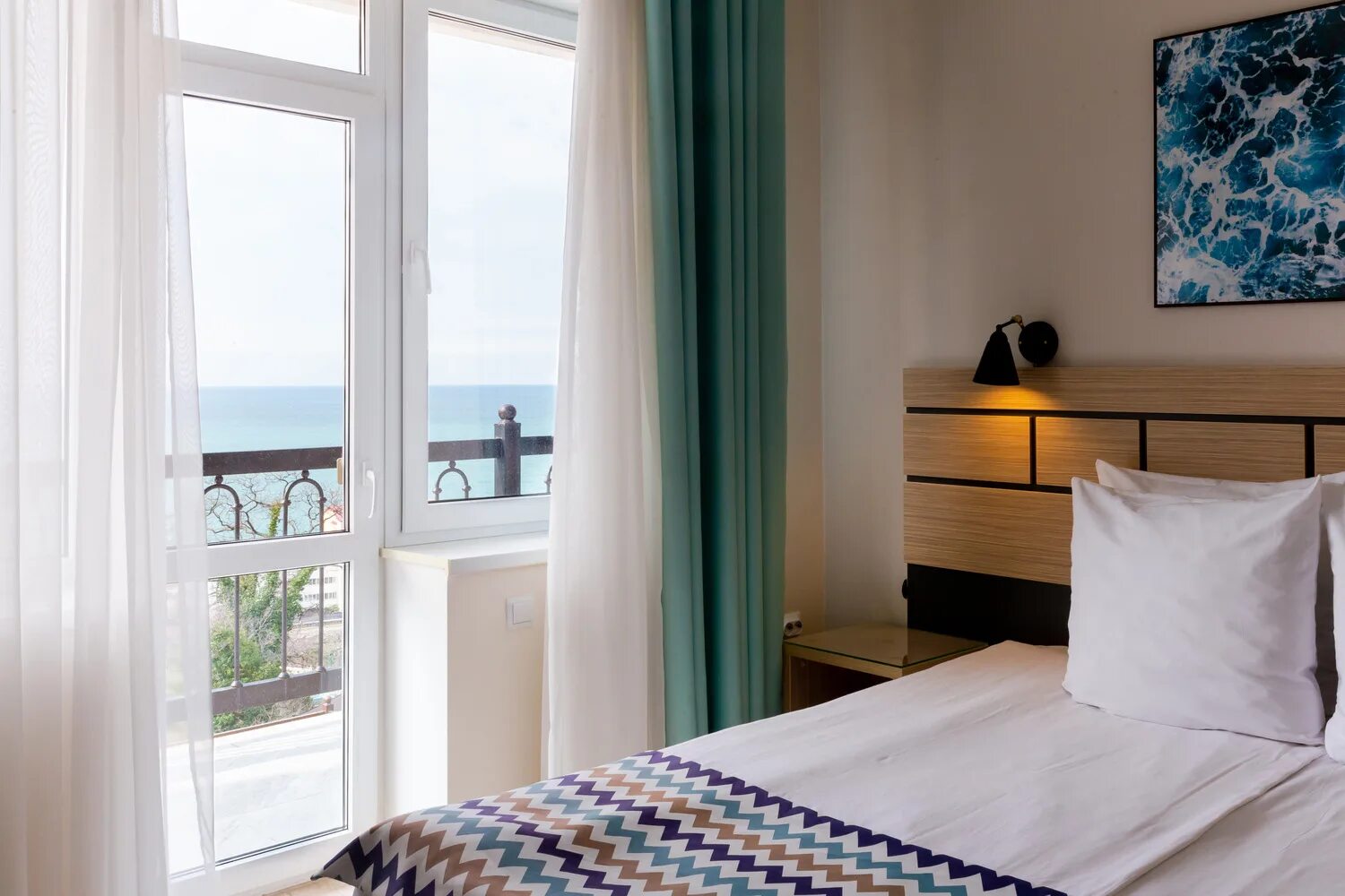 Sea galaxy hotel congress spa 4. Блэк сиа отель адлер. Aphrodite nessebar. Теплое море сочи отель. Сочи отель экодом адлер.