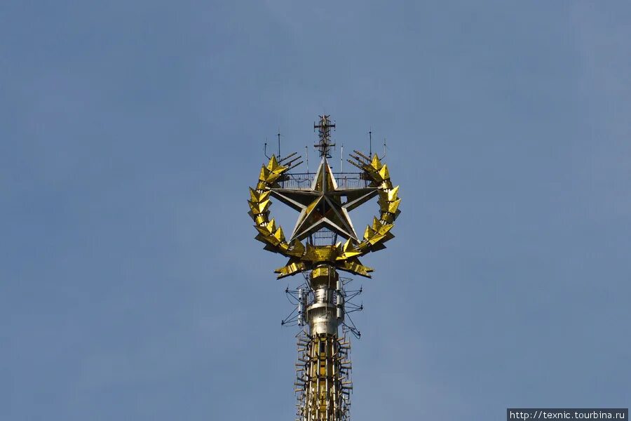 Давление на шпиле здания мгу. Шпиль мгу. шпиль мгу на воробьевых. каркас шпиля мгу. шпиль мгу герб.