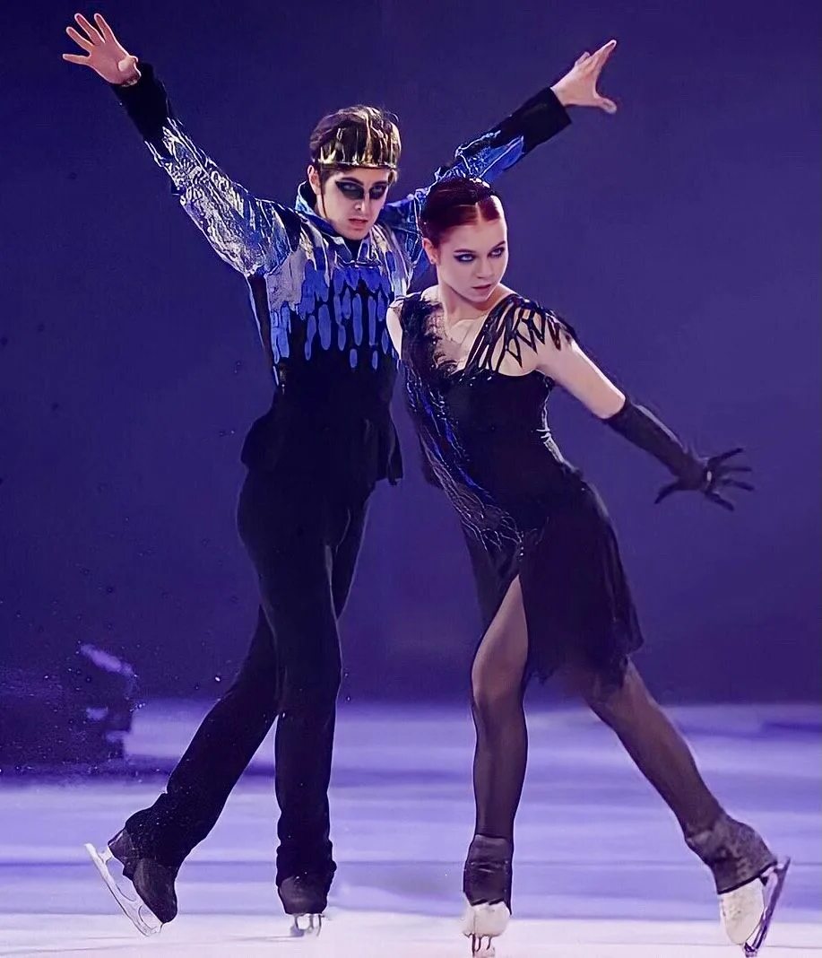 Дарио чиризано фигурист. Фигурное катание 14 февраля билеты. Чжоу фигурист. Влюбленные в фигурное катание 2023 14 февраля. Фигурное катание 14 февраля билеты.