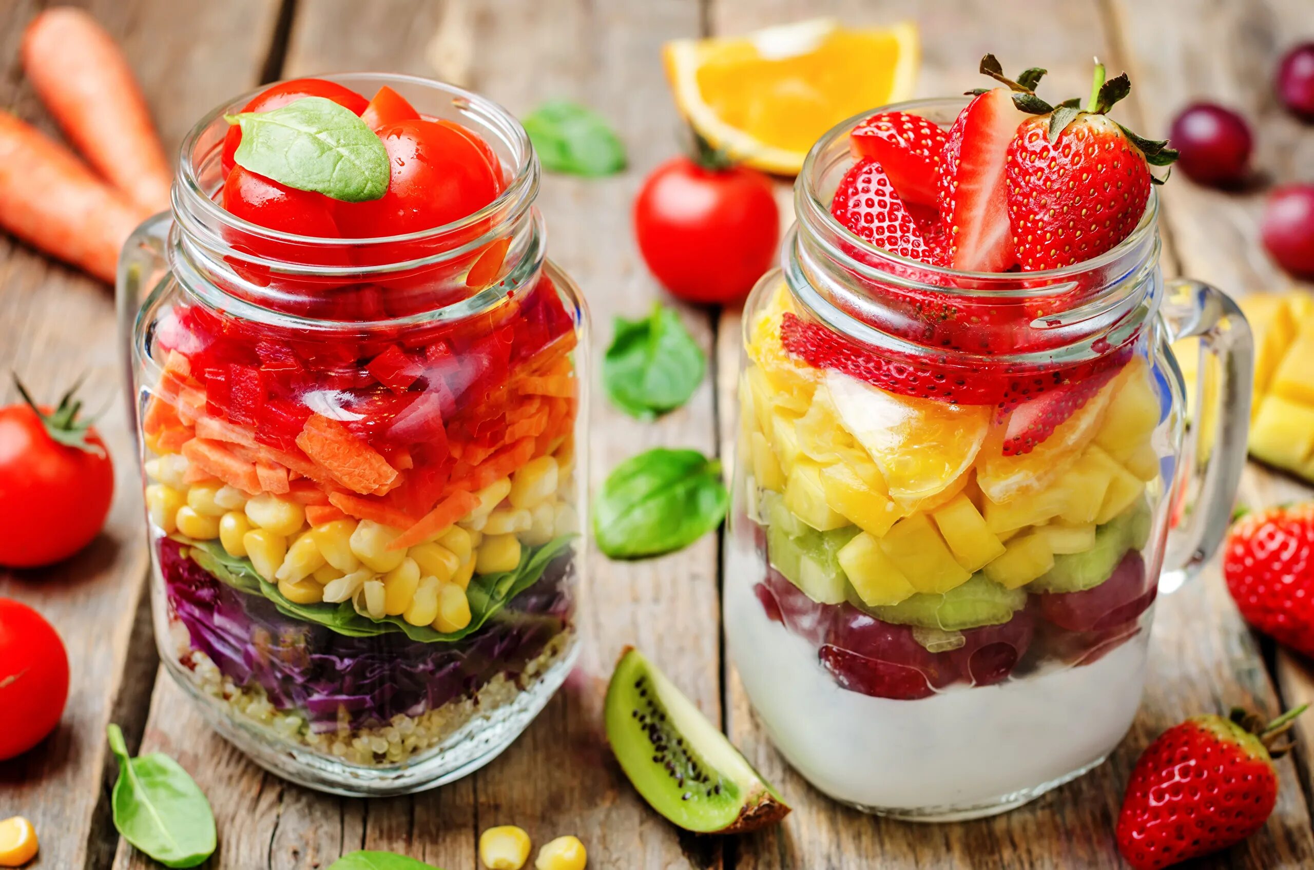 Консервирование плодов и овощей. Фрукты для компота. Абрикосовый компот. Консервирование фруктов. Консервирование фруктов и ягод.