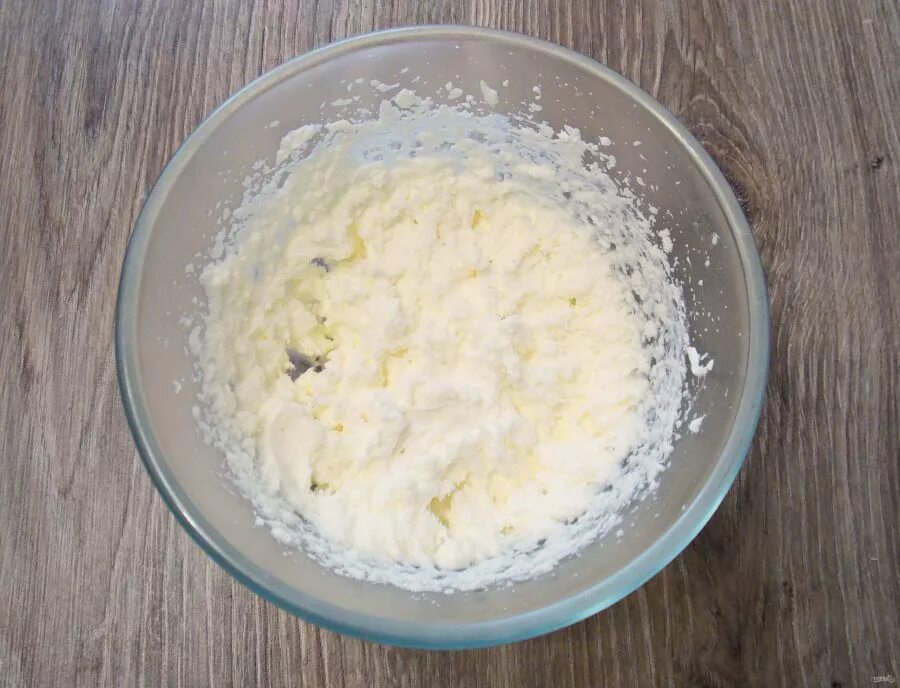 Крем чиз масло и творожный сыр пудра. Сливочный крем чиз. Сыр для крема на сливках. Крем сливки крем чиз сахарная пудра. Крем чиз из сливок.