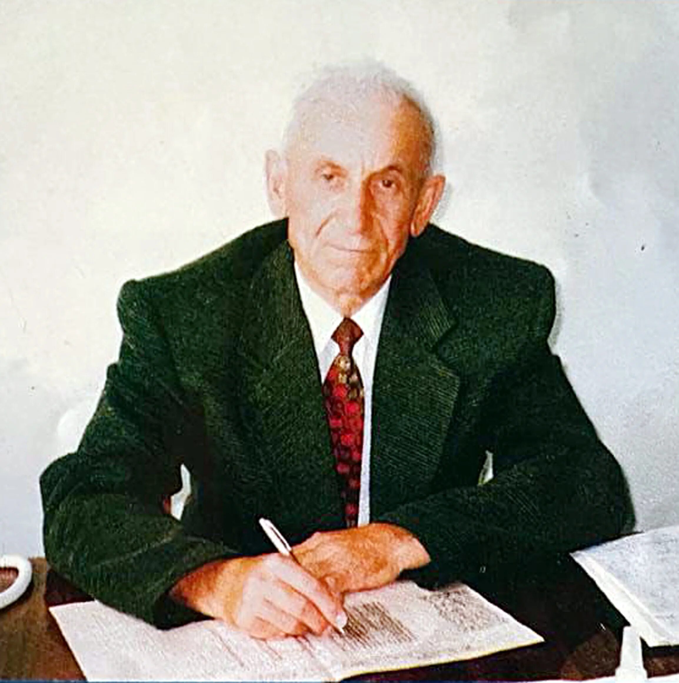 Гельминтологи а. Harold j. Владимир дмитриевич юдин профессор. Профессор в. Декатов михаил евгеньевич.