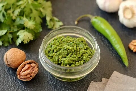Аджика из острого перца с грецким орехом