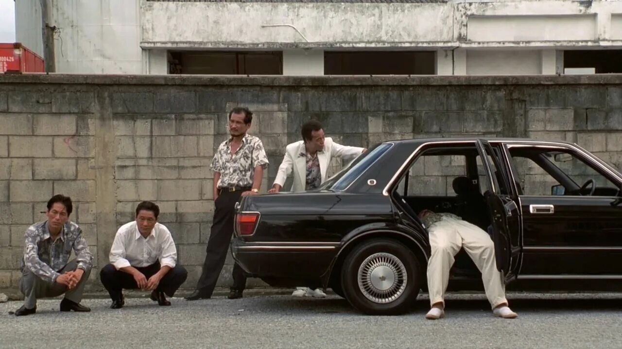 Якудза 1980. Такеши Китано якудза. Sonatine 1993. Тойота Краун якудзы. Такеши Китано Sonatine.