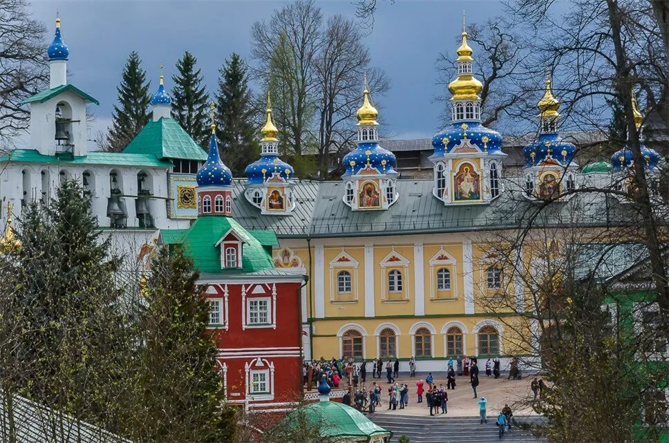 Псков Псково-Печерский монастырь. Успенский Псково-Печерский монастырь. Печоры Псково Печерский монастырь. Псково-Печерский монастырь Лавра. Псково печерский монастырь печоры псковская область