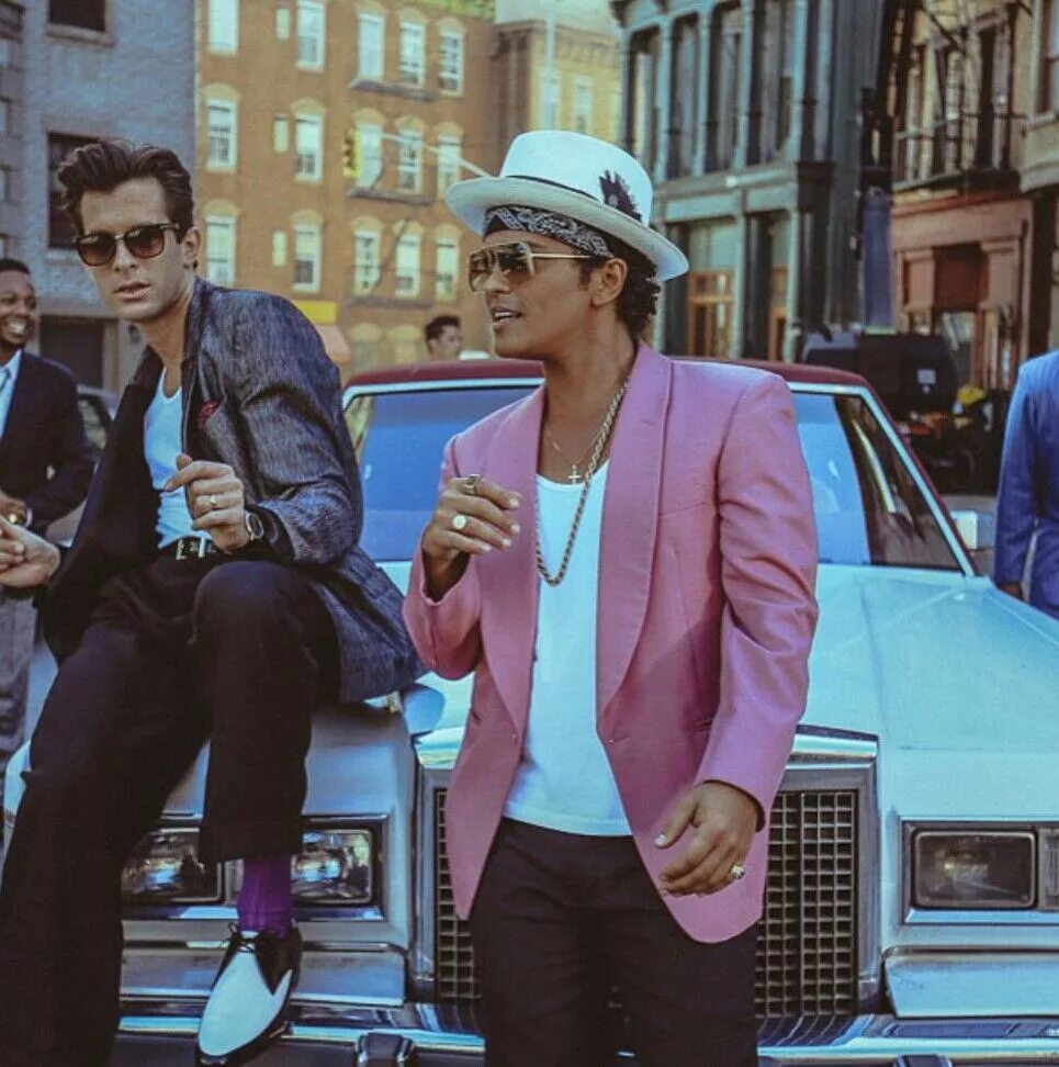 Bruno mars uptown funk. Бруно марс аптаун. бруно марс uptown funk. марк ронсон аптаун фанк. марк ронсон и бруно марс.