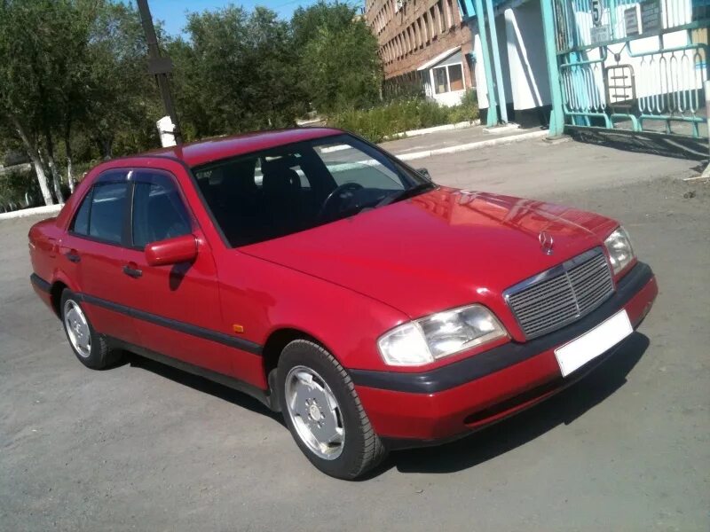 Mercedes benz c 1995. Мерседес бенц е 200 1995. Mercedes-benz c-class, 1995 с180. Мерседес класс 1995. Mercedes-benz c-class 1998.