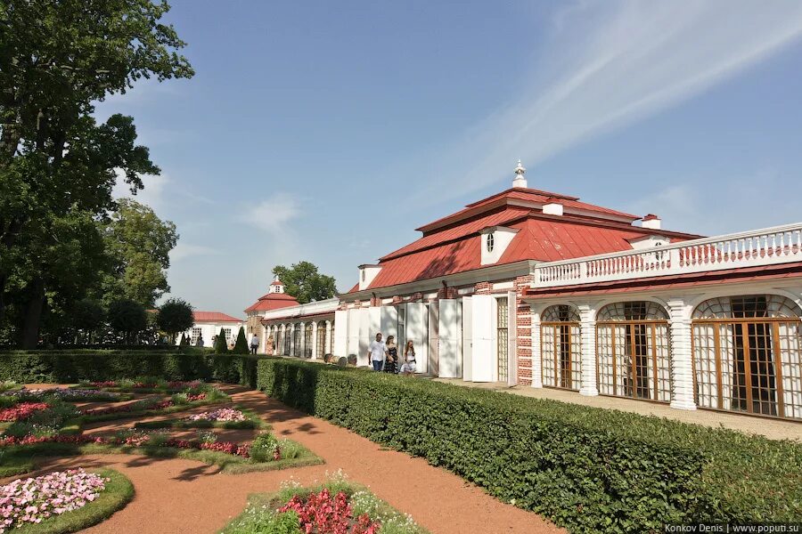 Монплезир театр спб. Дворец монплезир в петергофе презентация. Монплезир (1714 – 1723) кабинет. Браунштейн, ж. Петергоф ансамбль монплезир.