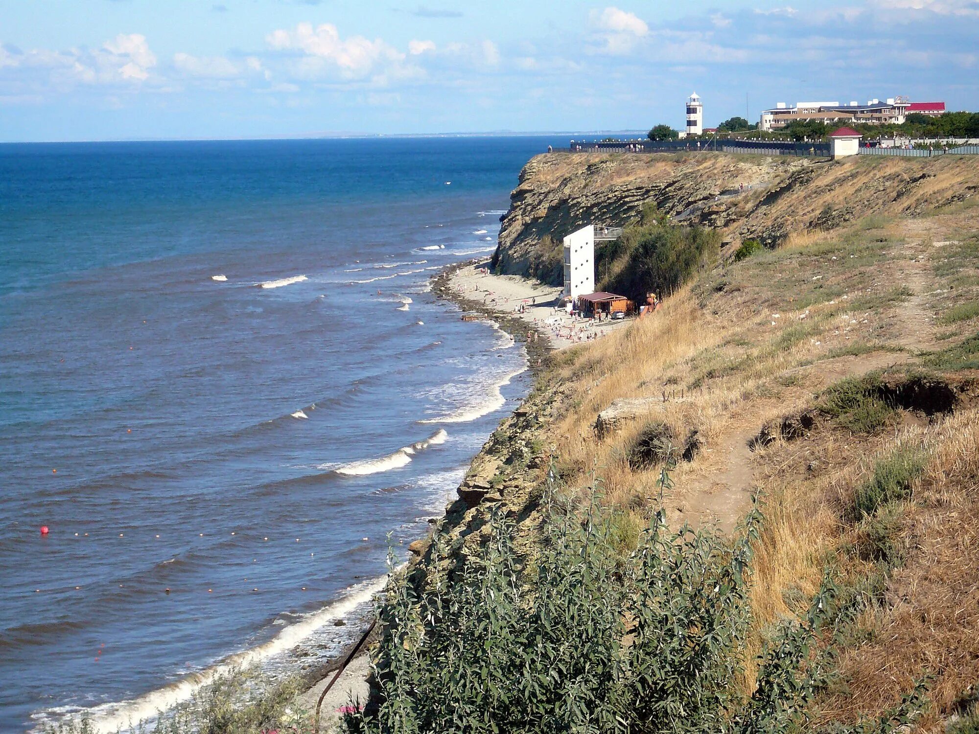 обрывистый берег анапа. море анапа высокий берег. пляж высокий берег анапа. высокий берег анапа. анапа район высокий берег.