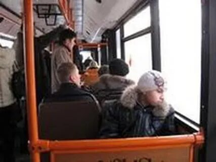 Она села в автобус