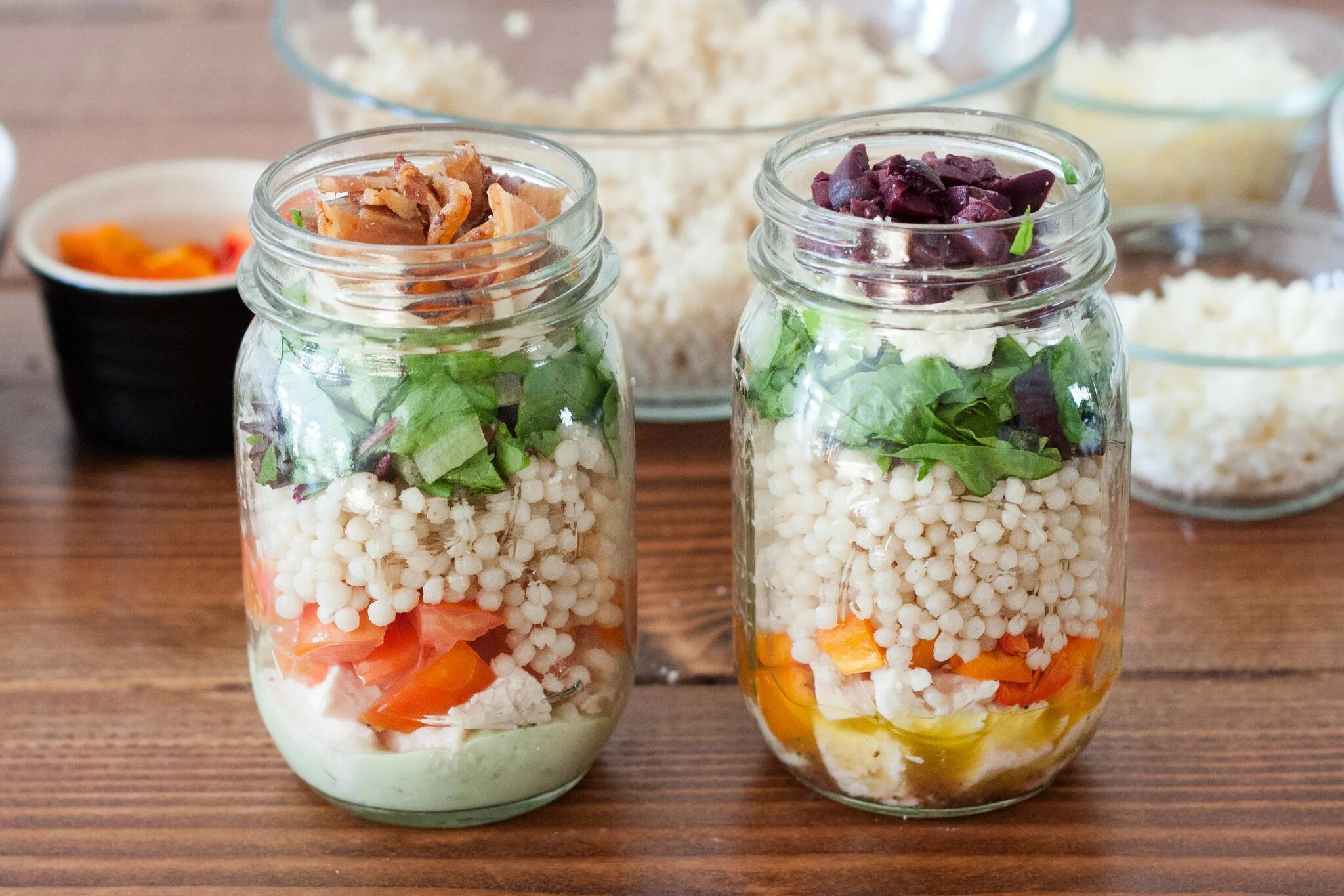 Яйцо в банке рецепт. Mason-Jar Salads. Jar Salad. Киноа в банке. Mason Jar.