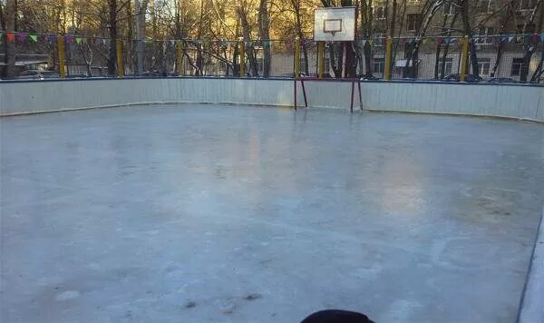 каток на павелецкой площади. парк горького каток павильон 1а. сад эрмитаж в москве каток. каток парк гум. каток на вднх 2022.