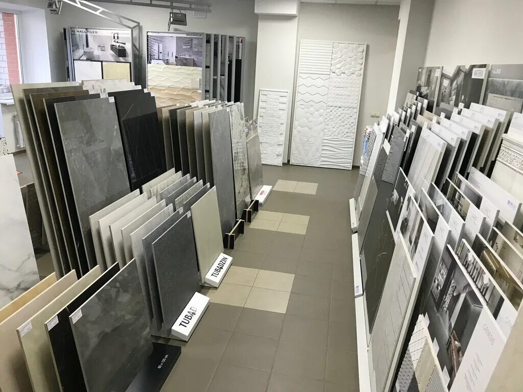 фасад магазина керамической плитки. магазин плитки октябрьский. салоны плитки в ульяновске. магазин мегаполис кирово-чепецк. плитка италбашкерамика.