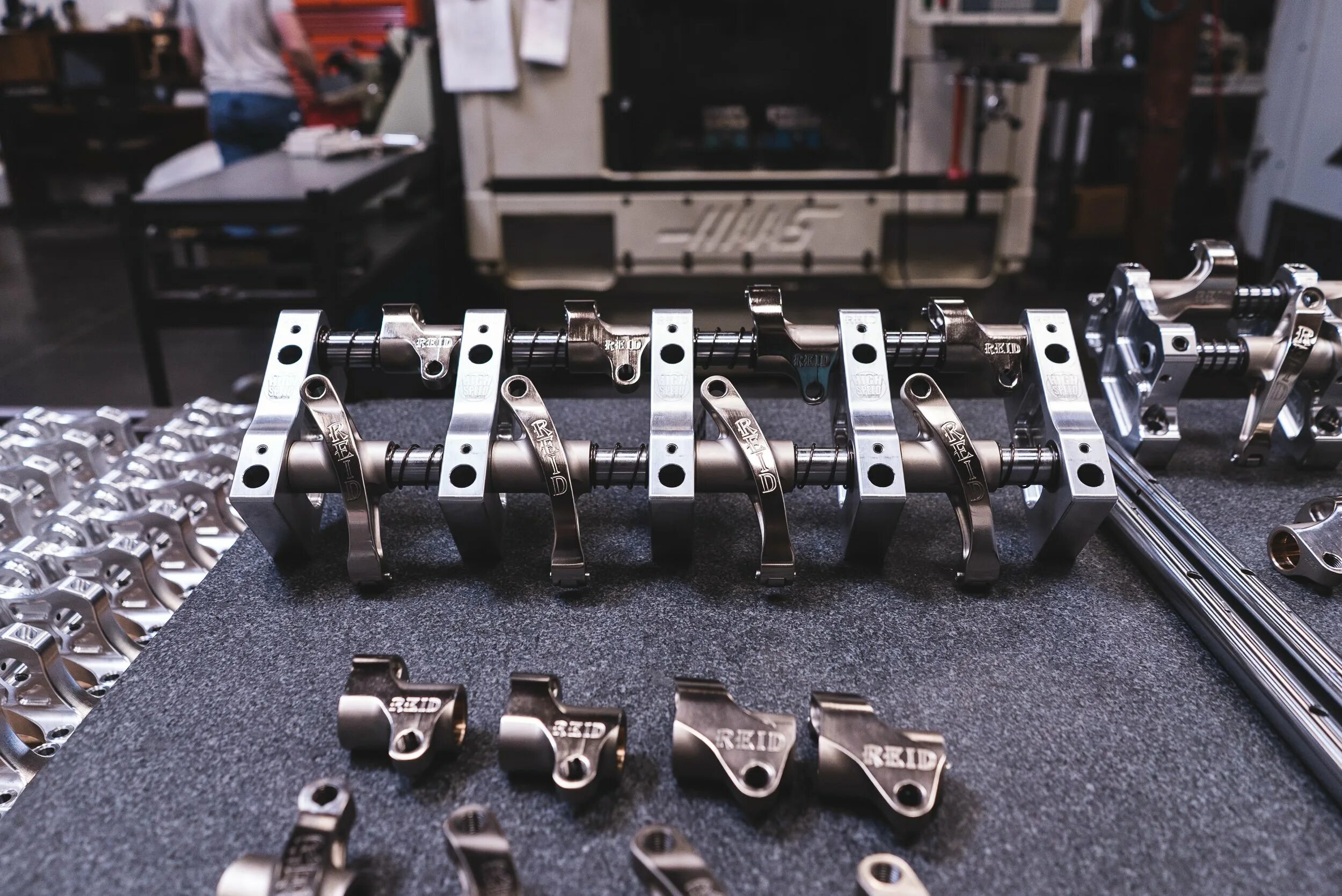 Рокер автомобиля. Рокер гбц. рокер к4м. рокер это авто. рокера в моторе.