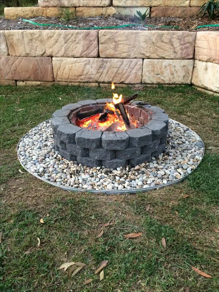 Дача своими руками костер Pin by Léia on idéias para churrasco Outdoor fire pit designs, Paver fire pit, D