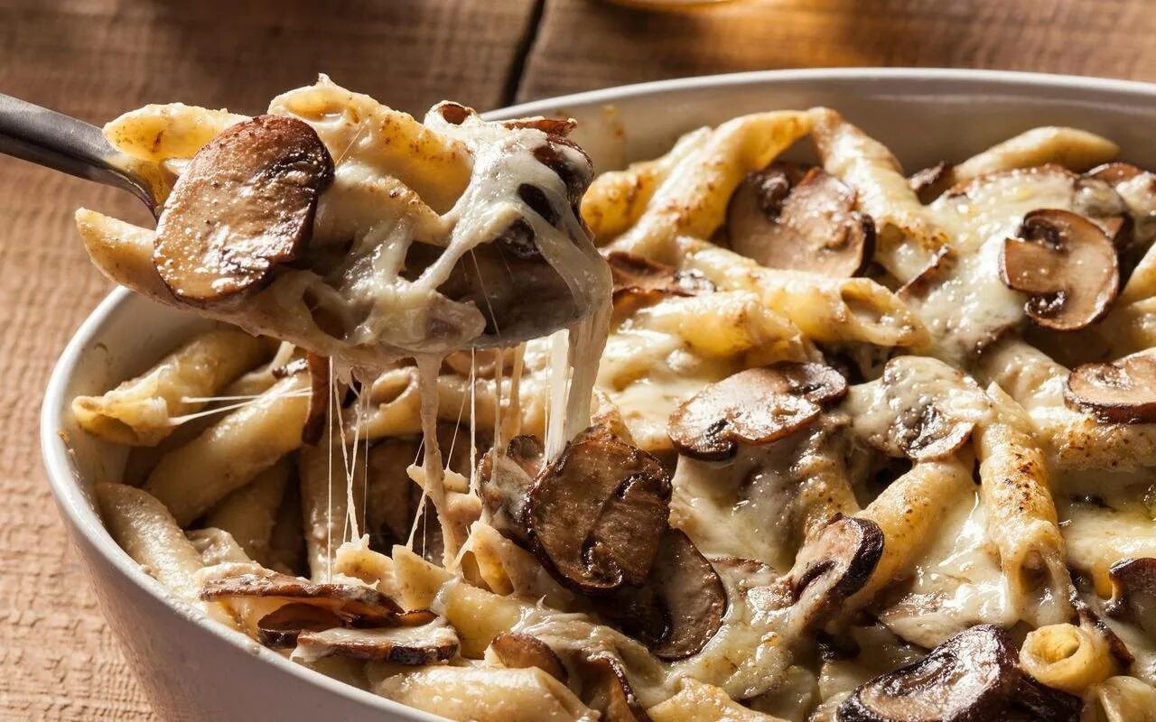 Вешенки едят сырыми. Блюда с грибами. Блюда с шампиньонами. Грибы приготовленные. Красивые блюда из грибов.