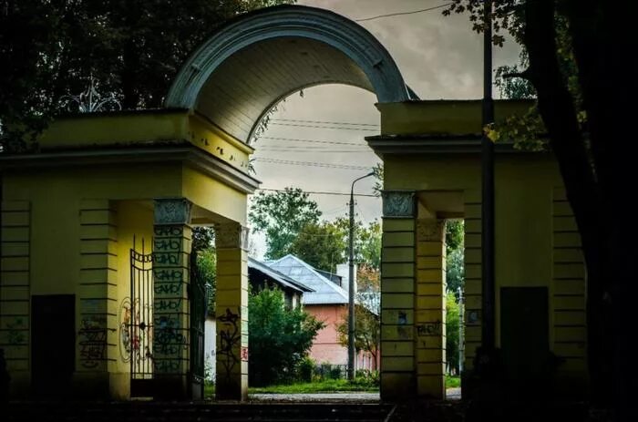 Арочный проем. Арки на м1. Скамейка бетонная евро 2 ринг. Известные посёлки украины. Скамейка бетонная евро 2 арка.