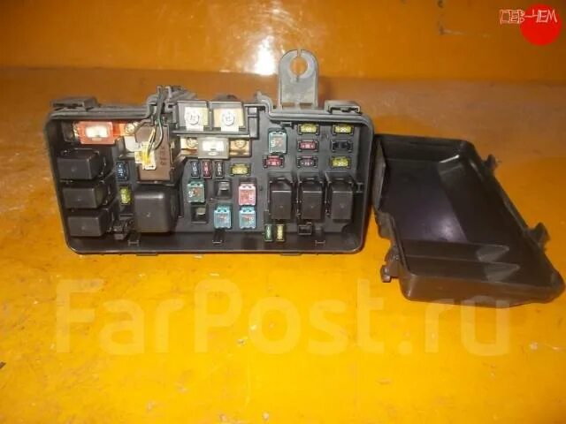 Где находятся предохранители на hr v Location of relays and control units (Honda HR-V 1, 1998-2006, petrol) "Equipm