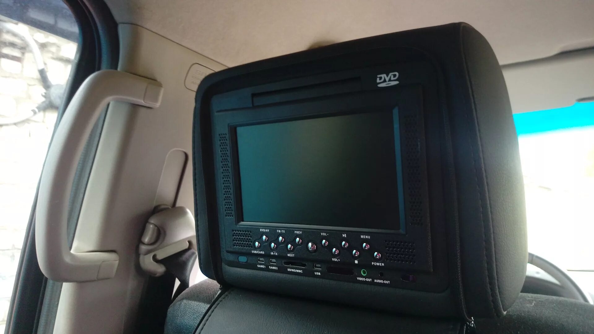 Подголовник с монитором. Подголовники с монитором для hyundai creta. монитор в подголовник крета. автоподголовник с ctv. хонда сра планшеты в подголовниках 2011.