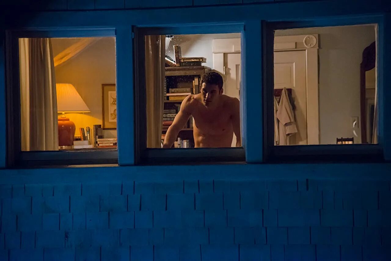 The boy while he. Поклонник the boy next door 2015. райан гузман поклонник. фильм поклонник с дженнифер лопес. поклонник 2015 дженнифер лопес.
