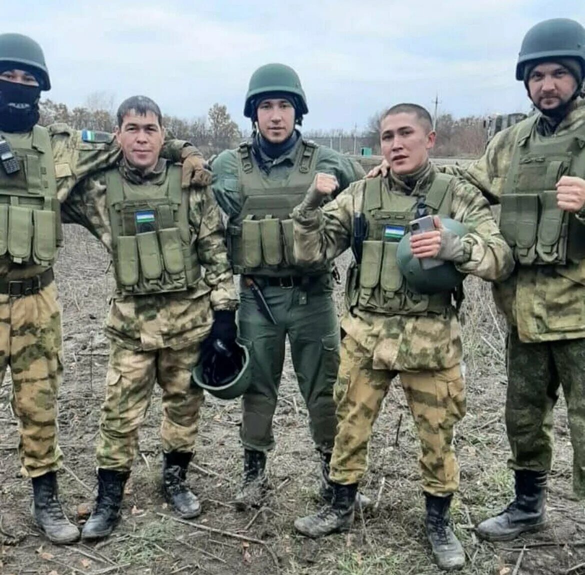 Угнавший бтр. Угнавший бтр. Угнал бтр на украине. Фанис хусаинов угнал бтр. Украинцы угнали танк на тракторе.